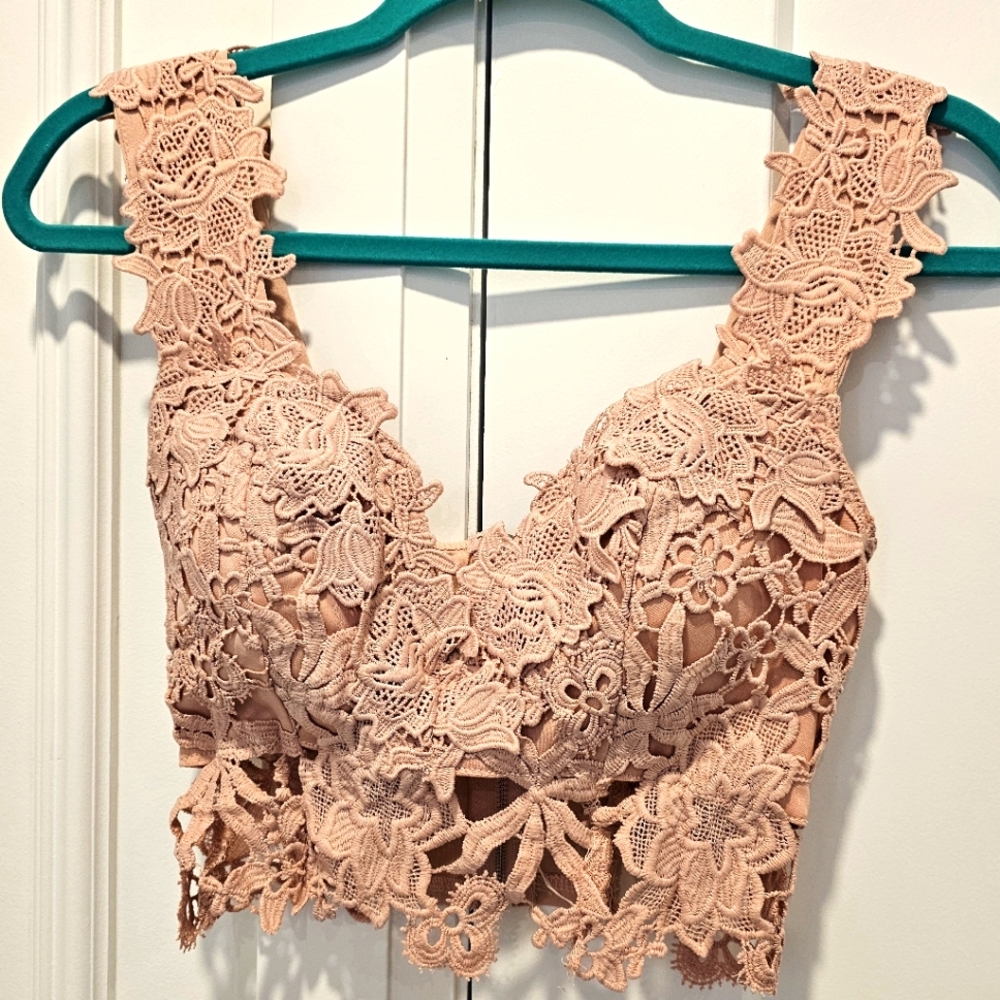Floral Lace Crop Top